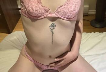 Soeur evengiles xx, 21 Caucasian/White female escort, Quebec City