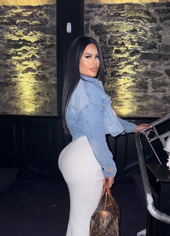 KARINA, 26 Middle Eastern female escort, Quebec City