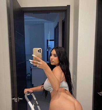Molly, 23 Caucasian/White female escort, Quebec City