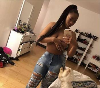 Lyly, 24 Black female escort, Quebec City