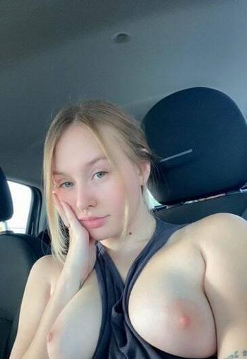 Jade, 25 Asian female escort, Quebec City